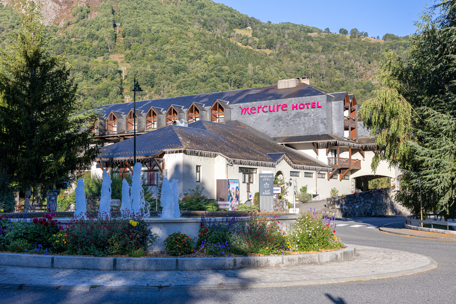 MERCURE SAINT-LARY